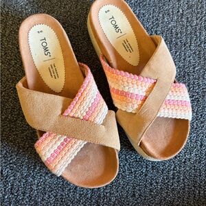 TOMS Paloma Slides Honey Tan Coral & Cream Rope Platform Sandals Women's
Size 8